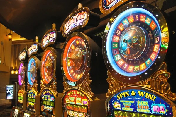 one-hundred-fifty-three Slots